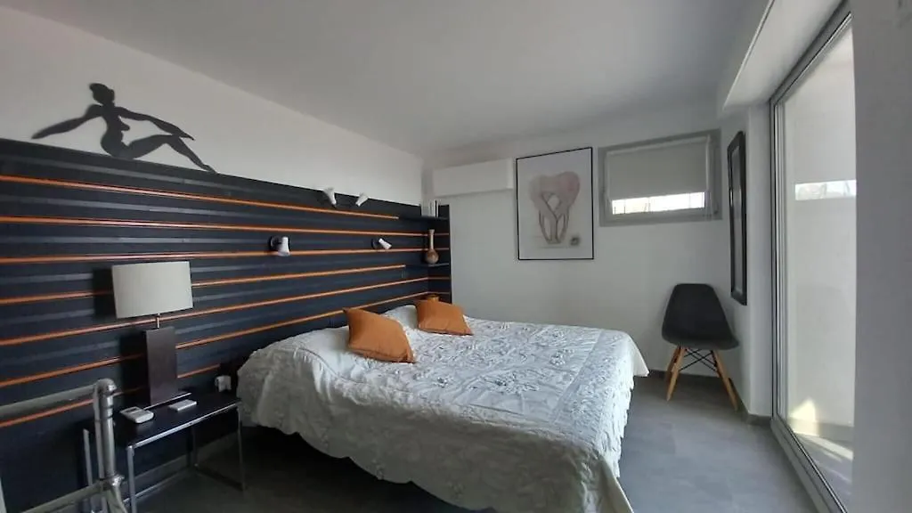Rez De Villa Vue Mer Et Sa Piscine Privative A Debordement Saint-Peïre-sur-Mer